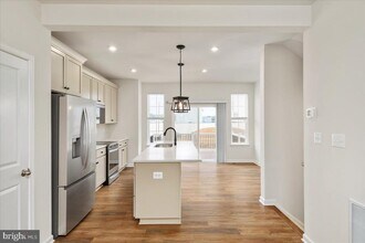 210 Monteith Dr in Winchester, VA - Building Photo - Building Photo