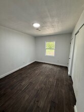1205 S Georgia St in Orange, TX - Building Photo - Building Photo