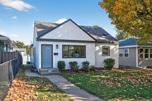 1205 8th Ave S in South St. Paul, MN - Building Photo