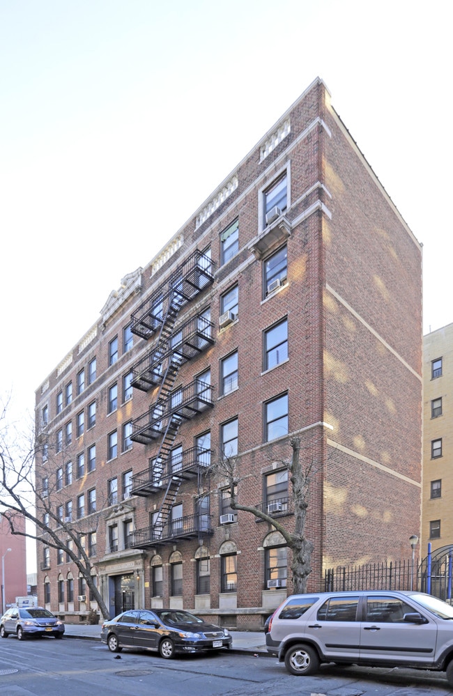 162-20 89th Ave in Jamaica, NY - Foto de edificio - Building Photo