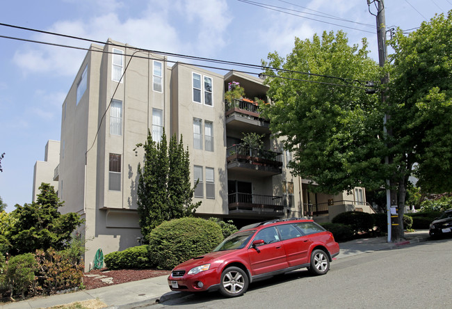 Chetwood Gardens in Oakland, CA - Building Photo - Building Photo