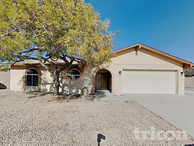 4140 W Pershing Ave in Phoenix, AZ - Building Photo - Building Photo