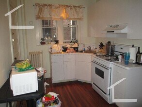 176 Winthrop Rd in Brookline, MA - Building Photo - Building Photo