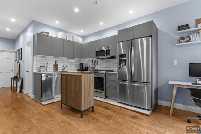 132 Dean St in Brooklyn, NY - Building Photo - Building Photo