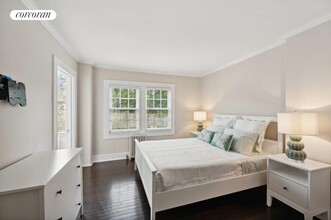 42 Osborne Ln in East Hampton, NY - Building Photo - Building Photo