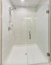 311 W Division St in Chicago, IL - Building Photo - Building Photo