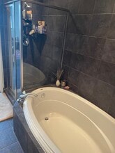 3409 Wilson Blvd, Unit 410 in Arlington, VA - Building Photo - Building Photo