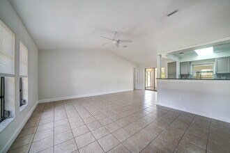 11285 Oceanspray Blvd in Englewood, FL - Building Photo - Building Photo