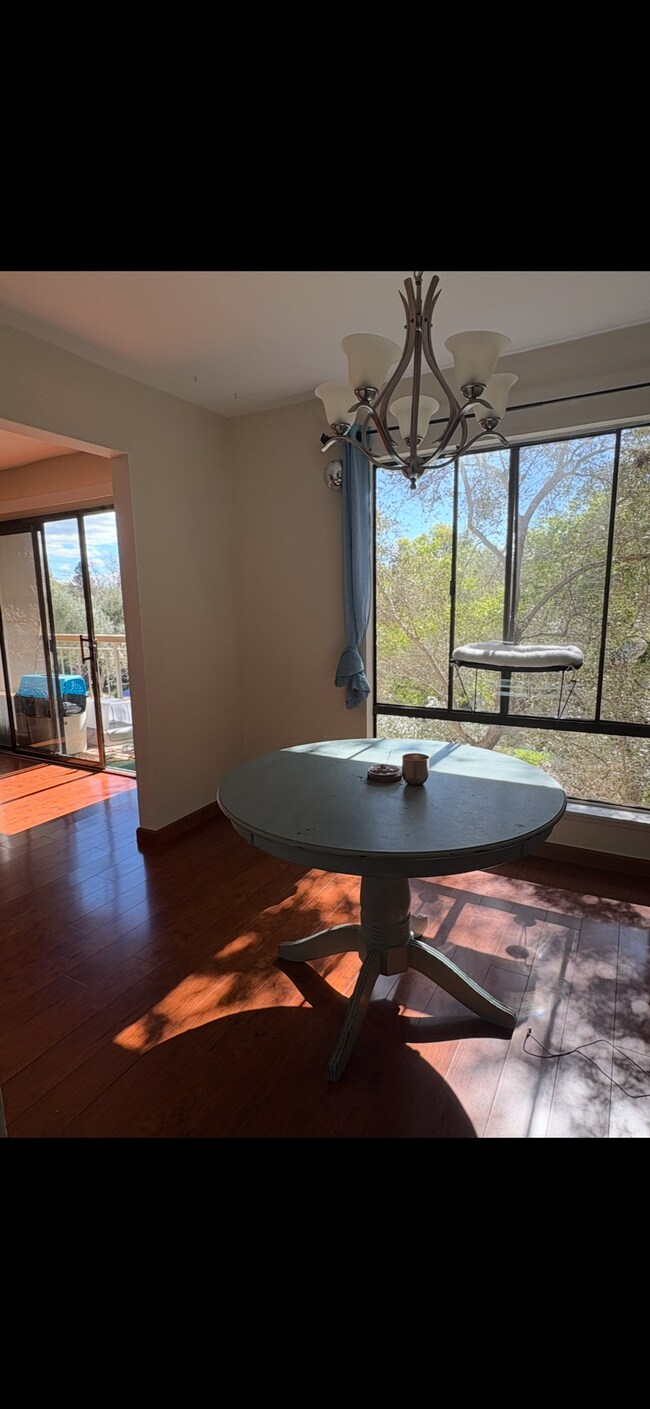 460 N Civic Dr in Walnut Creek, CA - Building Photo - Building Photo