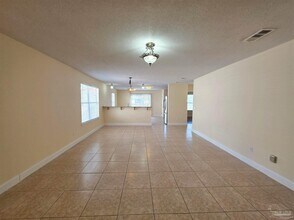 1028 Antigua Cir in Pensacola, FL - Building Photo - Building Photo