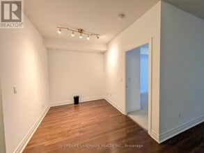 35 Balmuto St in Toronto, ON - Building Photo - Building Photo