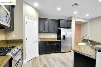 8341 Brookhaven Cir in Discovery Bay, CA - Building Photo - Building Photo