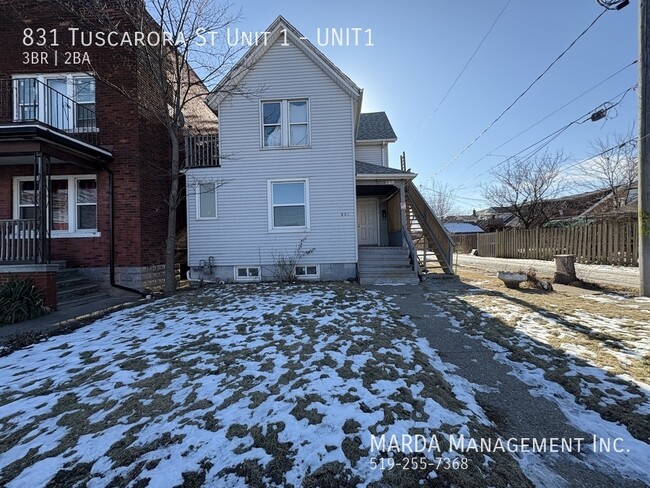 831 Tuscarora St in Windsor, ON - Building Photo - Building Photo