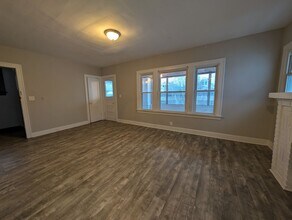 2184 Wascana Ave in Lakewood, OH - Building Photo - Building Photo