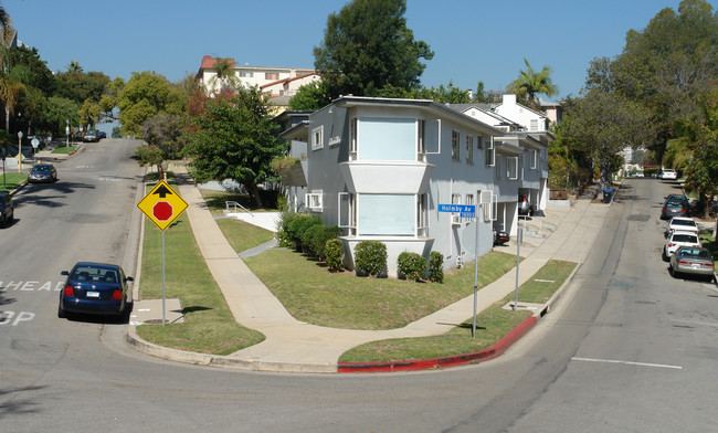 1910 Holmby Ave in Los Angeles, CA - Building Photo - Building Photo