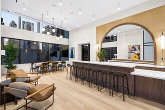 225 N Miami Ave in Miami, FL - Foto de edificio - Building Photo