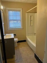 4615 S 2nd St in Louisville, KY - Foto de edificio - Building Photo