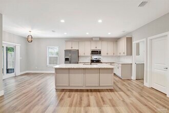 4320 Quiet Ct in Gulf Breeze, FL - Building Photo - Building Photo