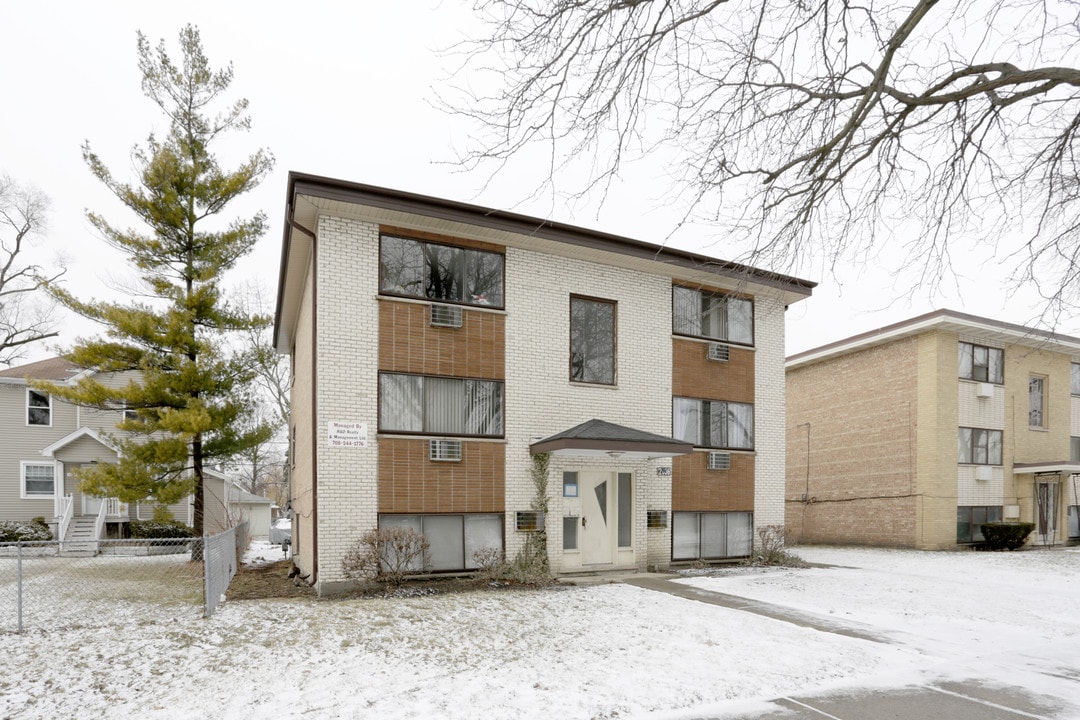 2036 S 13th Ave in Broadview, IL - Foto de edificio