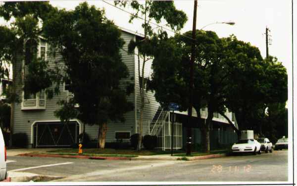 1502 Freeman Ave in Long Beach, CA - Foto de edificio - Building Photo