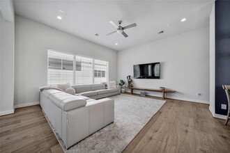 5220 Schuler St in Houston, TX - Building Photo - Building Photo