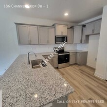 186 Channel Drop Dr in Clayton, NC - Building Photo - Building Photo