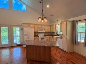 505 Waterway Dr in West Point, MS - Building Photo - Building Photo