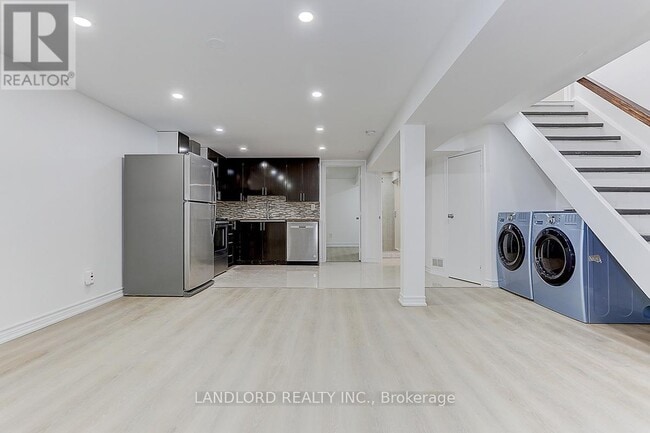 property at 3271 Chokecherry Crescent