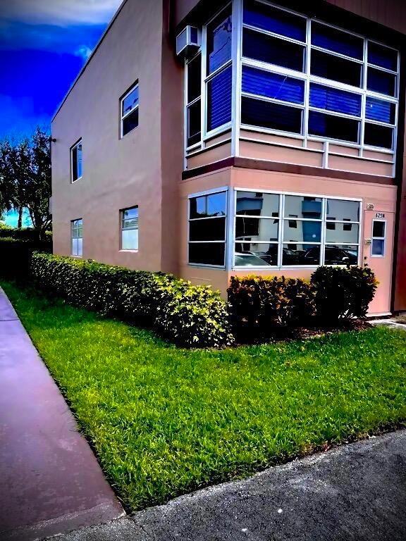 625 Burgundy N in Delray Beach, FL - Building Photo - Building Photo