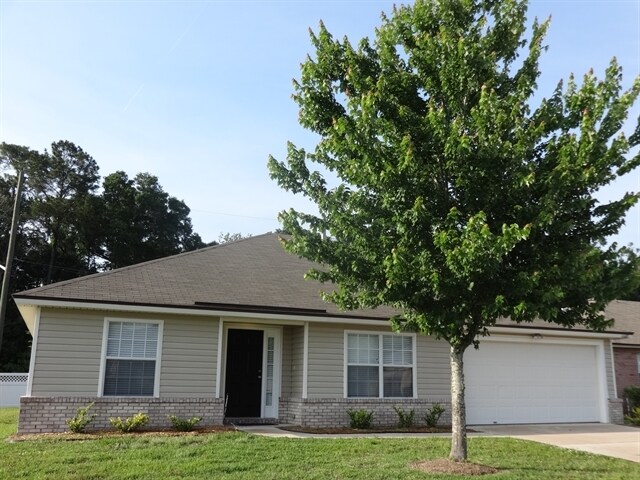 6685 Southern Oaks Dr in Jacksonville, FL - Building Photo