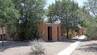 3524-3528 Ross Ave SE in Albuquerque, NM - Building Photo - Building Photo