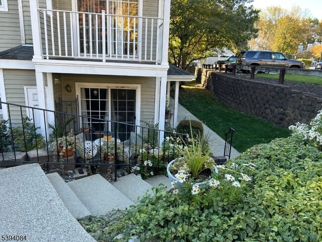 1248 Garrison Ct in Mahwah, NJ - Building Photo - Building Photo