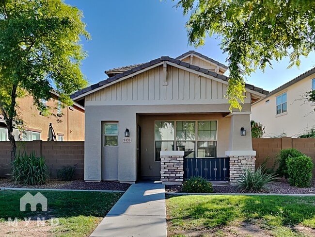 9430 S 34th Ln in Phoenix, AZ - Foto de edificio - Building Photo