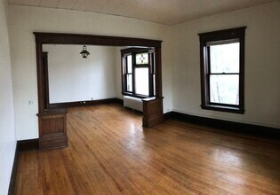 2404 Lyndale Ave S, Unit 5 in Minneapolis, MN - Building Photo - Building Photo