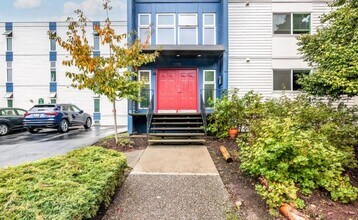 3722 27th Pl W in Seattle, WA - Building Photo - Building Photo