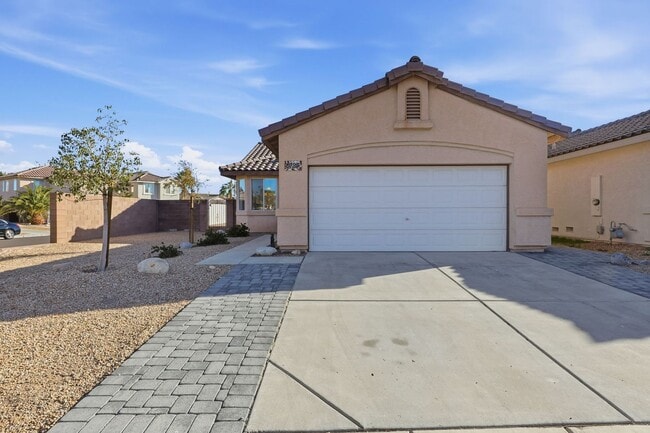 9124 Falling Acorn Ct in Las Vegas, NV - Building Photo - Building Photo
