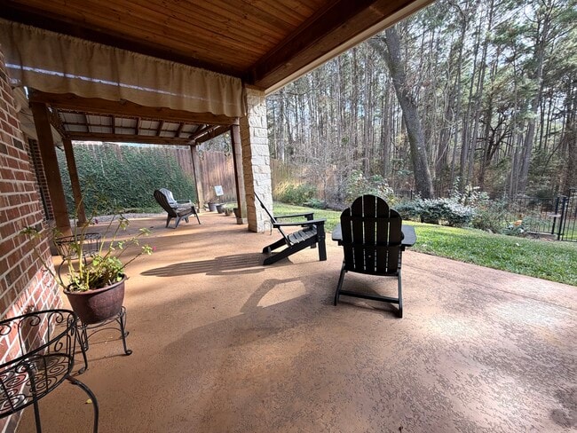 710 Huntwick Ln in Tyler, TX - Building Photo - Building Photo