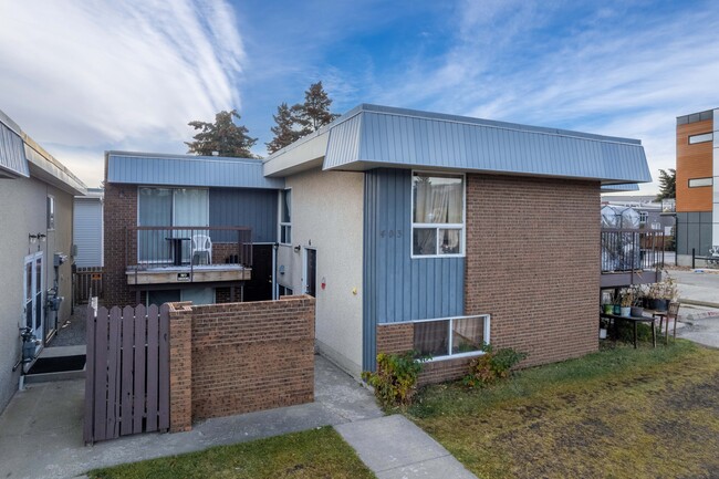 402B 68 Av NW in Calgary, AB - Building Photo - Building Photo