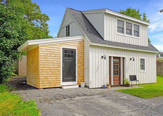 property at 16 Grand St