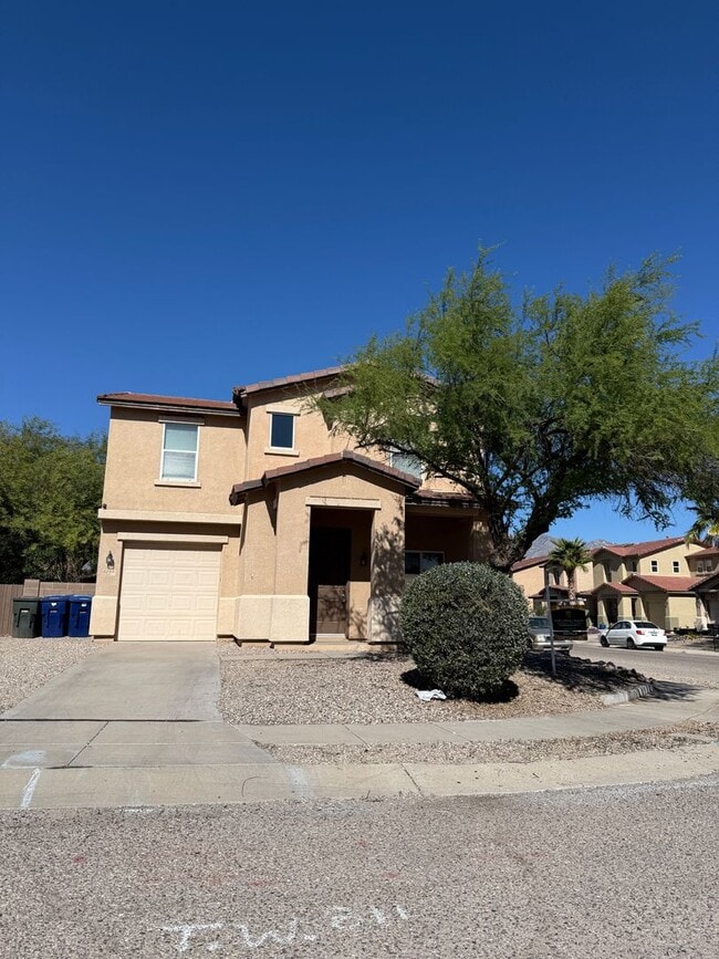 property at 4289 E River Falls Dr