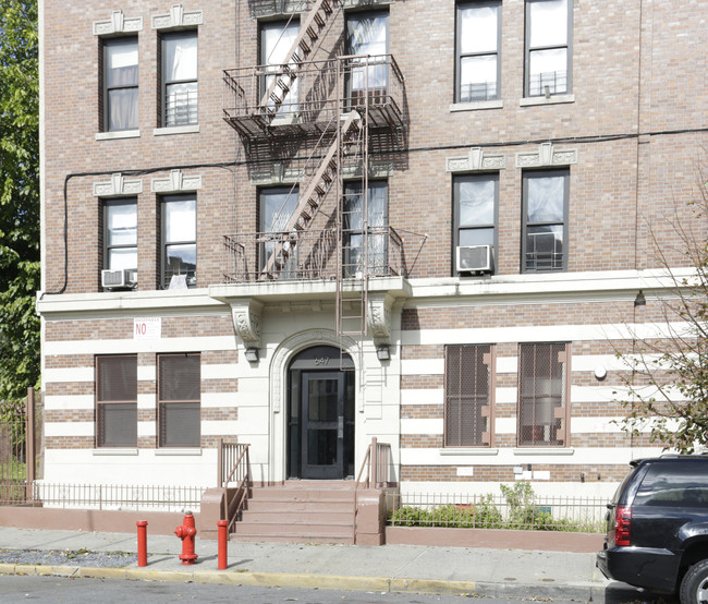 647 Fox St in Bronx, NY - Building Photo - Building Photo