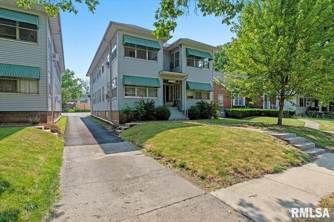property at 860 Loraine Ave