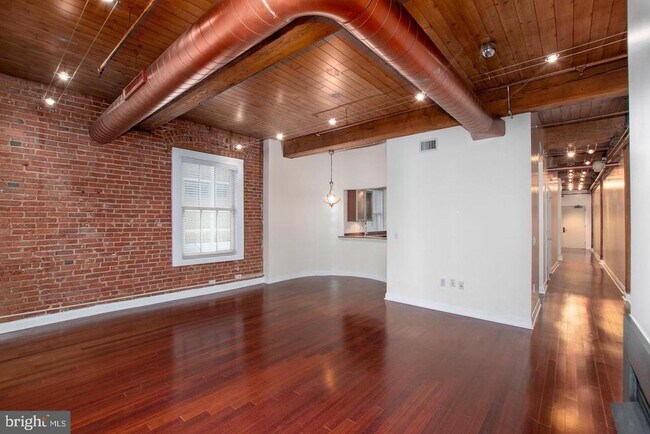 105 S 18th St in Philadelphia, PA - Building Photo - Building Photo
