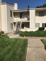 2524 Winchester Dr, Unit #4 in Lodi, CA - Building Photo