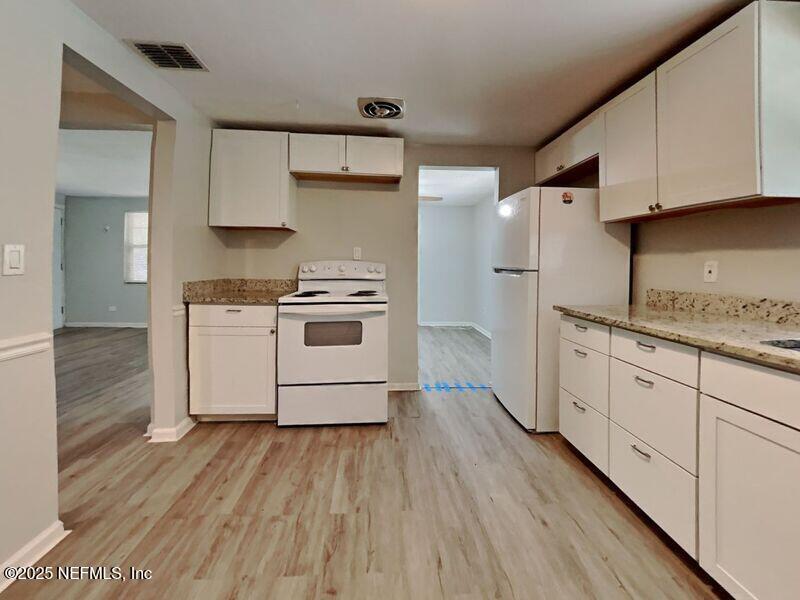 6037 George Wood Ln E in Jacksonville, FL - Building Photo