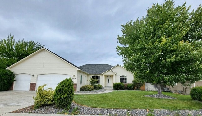 392 Oahu St