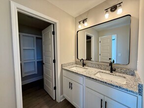 1134 Javier Dr in Springfield, TN - Building Photo - Building Photo