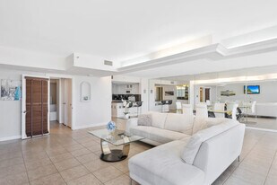 1717 N Bayshore Dr, Unit SI ID1054112P in Miami, FL - Building Photo