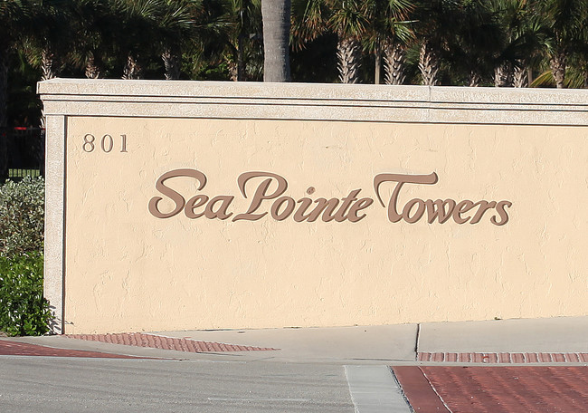 Sea Pointe Towers in Fort Pierce, FL - Building Photo - Building Photo