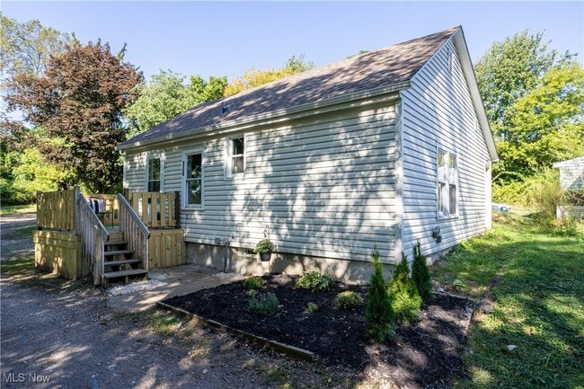 property at 826 Ashland Ct